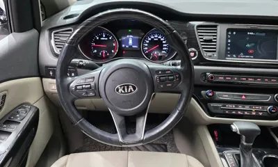 Kia Canival 2019, 75228 км, за 13238.4 USD - фото 13