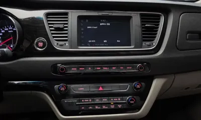Kia Canival 2019, 75228 км, за 13238.4 USD - фото 14