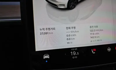Tesla Model Y 2024, 37091 км, за 27870.02 USD - фото 8