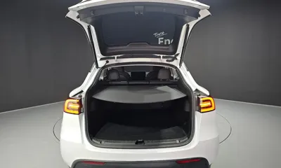 Tesla Model Y 2024, 37091 км, за 27870.02 USD - фото 20