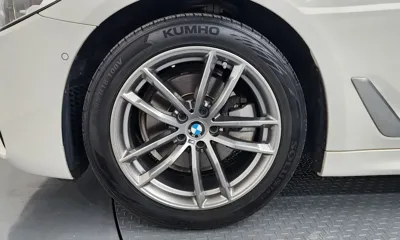 BMW 5-Series 2020, 101959 км, за 17907.14 USD