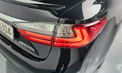 Lexus ES 2018, 106715 км, за 17180.08 USD - фото 23