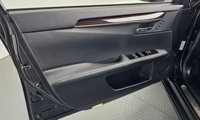 Lexus ES 2018, 106715 км, за 17180.08 USD - фото 24