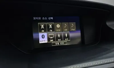 Lexus ES 2018, 106715 км, за 17180.08 USD - фото 28