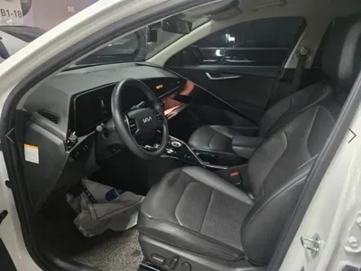 Kia Niro 2022, 171026 км, за 12093.43 USD