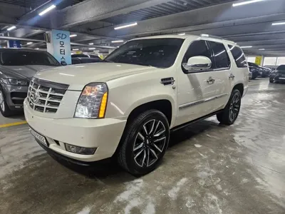 Cadillac Escalade · 2009 год