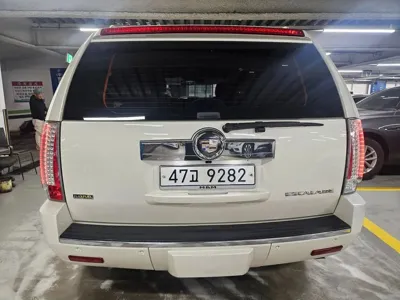 Cadillac Escalade 2009, 173301 км, за 8205.33 USD
