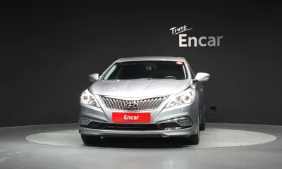 Hyundai Grandeur 2015, 114748 км, за 4560.26 USD