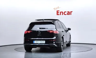 Volkswagen Golf 2025, 8711 км, за 23354.17 USD