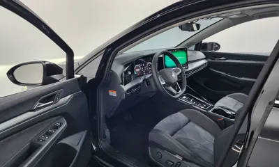 Volkswagen Golf 2025, 8711 км, за 23337.44 USD - фото 10