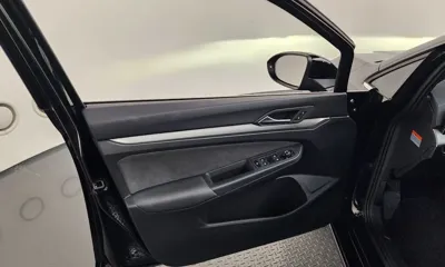 Volkswagen Golf 2025, 8711 км, за 23337.44 USD - фото 24