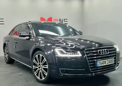 Audi A8 · 2015 год
