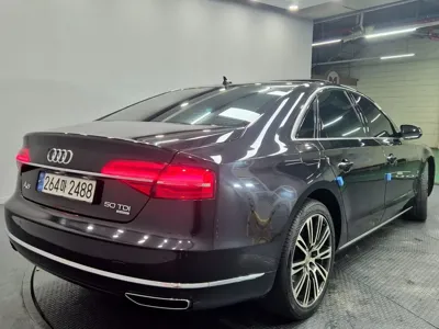 Audi A8 2015, 148671 км, за 11636.22 USD