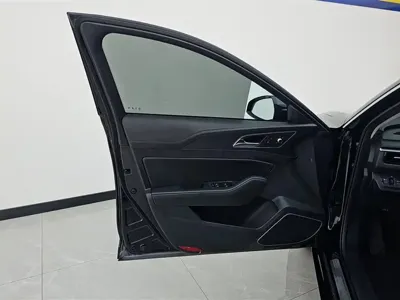 Hongqi Hongqi H5 2021, 15300 км, за 8799.12 USD - фото 6