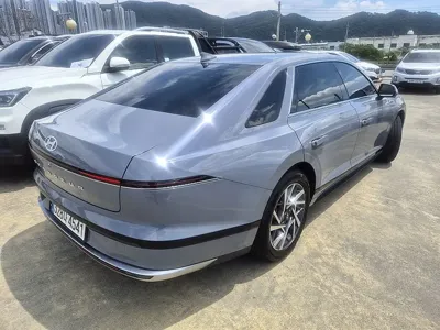 Hyundai Grandeur 2023, 100122 км, за 18045.61 USD