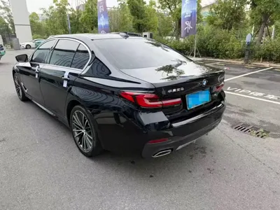 BMW 5 Series 2023, 40000 км, за 26191.37 USD - фото 12