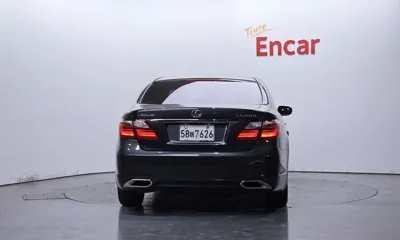 Lexus LS 2011, 274776 км, за 4891.6 USD