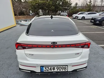 Kia K5 2020, 59718 км, за 13916.24 USD