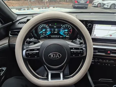 Kia K5 2020, 59718 км, за 13916.24 USD - фото 11