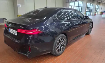 BMW 5-Series 2026, 4051 км, за 41693.83 USD