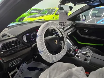 Lamborghini Urus 2025, 4100 км, за 266757.98 USD