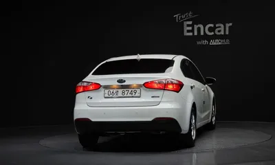 Kia K3 2015, 104517 км, за 3581.43 USD