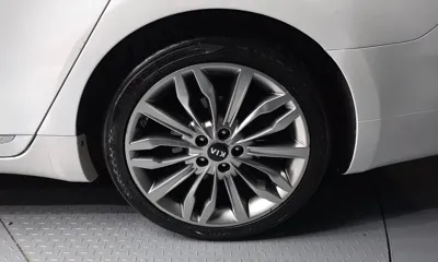 Kia K7 2020, 106909 км, за 13976.46 USD