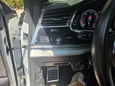 Audi Q8 2021, 40908 км, за 45162.14 USD - фото 7