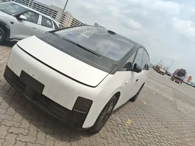 Li Auto Li MEGA 2025, 5000 км, за 69663.55 USD