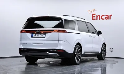 Kia Canival 2023, 27980 км, за 20808.72 USD