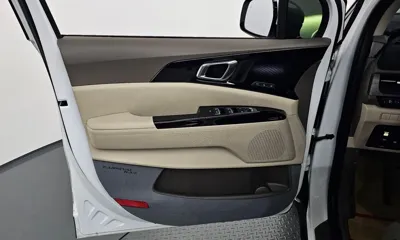 Kia Canival 2023, 27980 км, за 20808.72 USD - фото 24