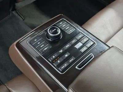 Hyundai Equus 2015, 170302 км, за 5185.77 USD - фото 17