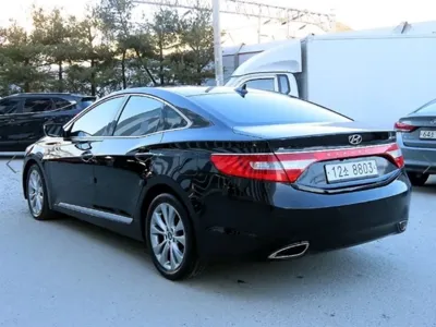 Hyundai Grandeur 2012, 173691 км, за 2888.28 USD