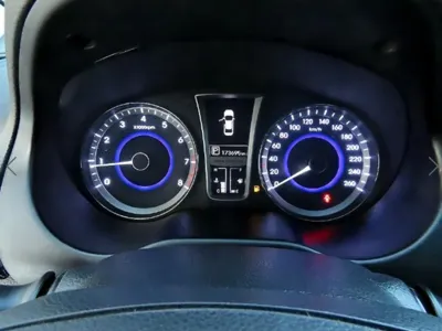 Hyundai Grandeur 2012, 173691 км, за 2888.28 USD - фото 9
