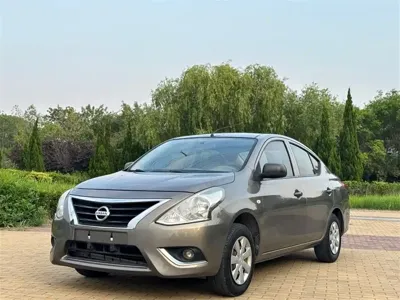 Nissan Sunny · 2015 год