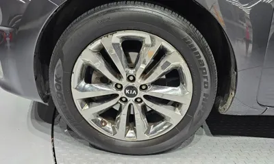 Kia Canival 2015, 173917 км, за 5583.29 USD