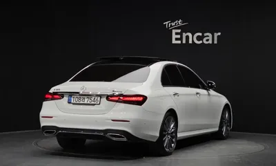Mercedes-Benz E-Class 2022, 46119 км, за 31241.79 USD