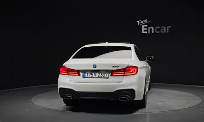 BMW 5-Series 2020, 108867 км, за 18708.15 USD