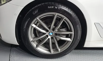 BMW 5-Series 2020, 108867 км, за 18708.15 USD