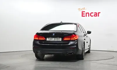 BMW 5-Series 2019, 106440 км, за 16848.36 USD