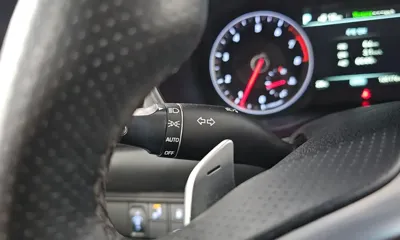 Genesis G70 2018, 120176 км, за 8787.58 USD - фото 17