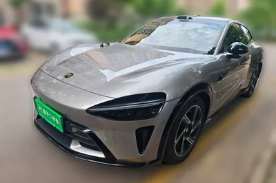 Xiaomi Auto YU7 · 2025 год