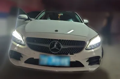 Mercedes-Benz C-Class 2019, 68100 км, за 17510 USD