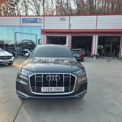 Audi Q7 · 2022 год