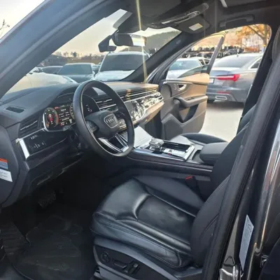 Audi Q7 2022, 82195 км, за 33876.24 USD - фото 7