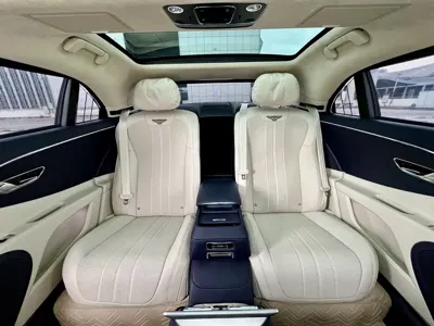 Bentley Flying Spur PHEV 2022, 29000 км, за 285162.22 USD - фото 10
