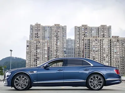 Bentley Flying Spur PHEV 2022, 29000 км, за 285162.22 USD - фото 14