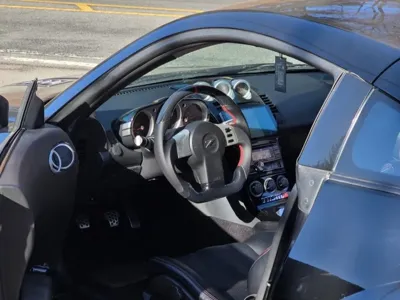 Nissan 350Z 2003, 193000 км, за 10856.14 USD