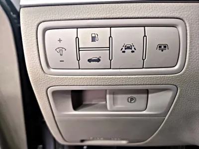 Hyundai Genesis 2016, 120818 км, за 7466.14 USD - фото 14
