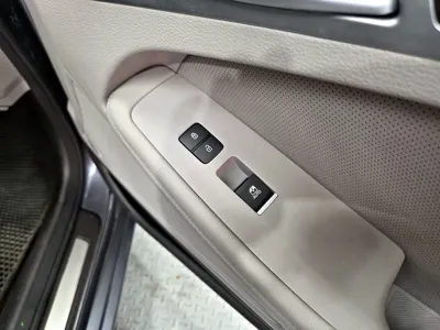 Hyundai Genesis 2016, 120818 км, за 7466.14 USD - фото 17